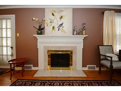 Living Room. Gas Fireplace