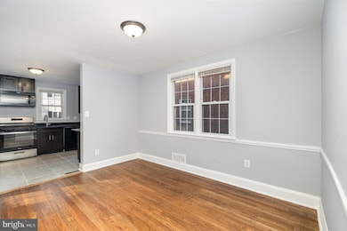 218 Maryland Ave, Towson, MD 21286 - photo 5