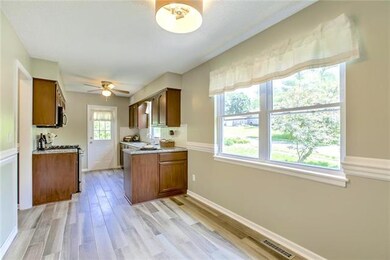 9948 Fairlane Rd, Lenexa, KS 66215 - photo 7