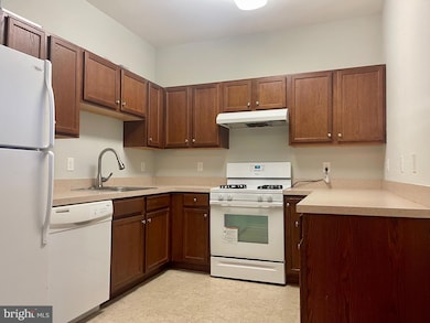 632 Timberlake Dr, Ewing, NJ 08618 - photo 5