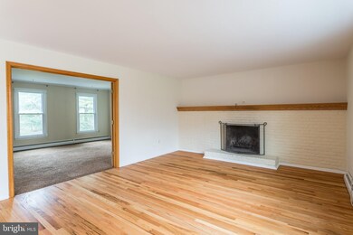 4367 Biddeford Cir, Doylestown, PA 18902 - photo 7