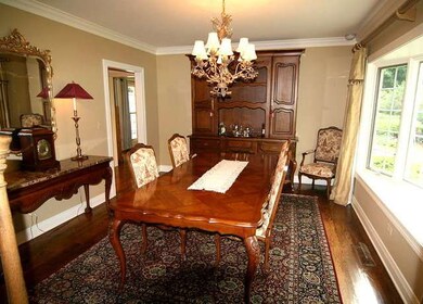 5845 Edgewood Dr, Algonquin, IL 60102 - photo 7