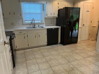 513 Flamingo Ln, Albany, GA 31707 - photo 3