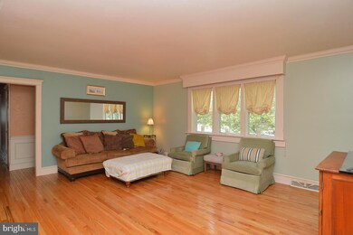 102 Michele Dr, Reading, PA 19606 - photo 5