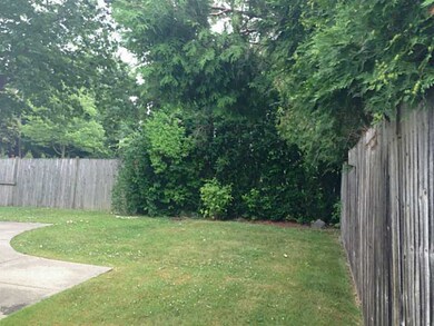 21 Hoffman Ave, Cranston, RI 02920 - photo 4