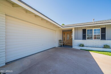 3433 E Lazy Lane- Front Patio Seating