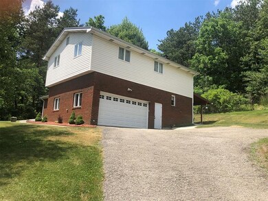 2490 Hillside Dr, Indiana, PA 15701 - photo 3