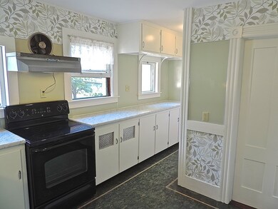 33 S Maple St, Shelburne Falls, MA 01370 - photo 7