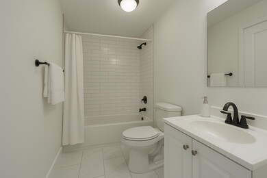 11 W Rollins Rd, Memphis, TN 38109 - photo 5