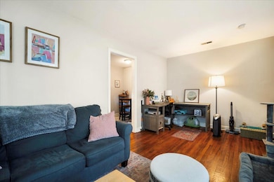 09-631 Windermere Blvd-5