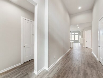 1923 Hickory St, Tomball, TX 77375 - photo 2