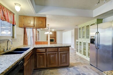 8122 Pine Falls Dr, Houston, TX 77095 - photo 3