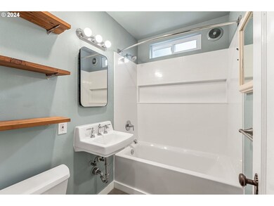 1343 W Broadway, Eugene, OR 97402 - photo 4