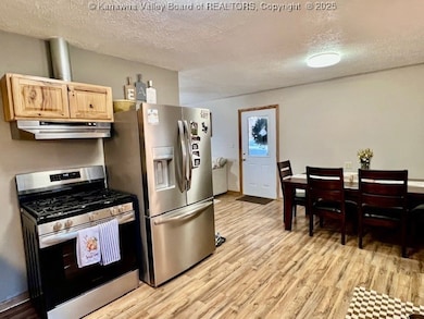 39 Savannah Ln, Elkview, WV 25071 - photo 6