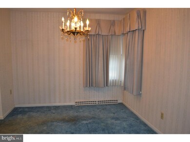 4011 Crestline Dr, Reading, PA 19606 - photo 7