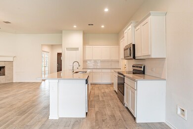 1417 Glade Meadows Dr, Joshua, TX 76058 - photo 2