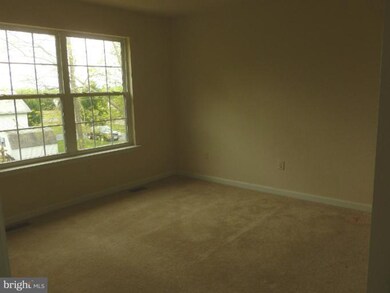 8036 Niagara Ct, Owings, MD 20736 - photo 4