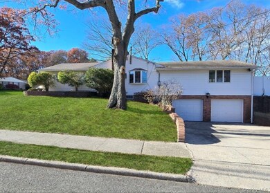 11 Hill St, Ronkonkoma, NY 11779 - photo 4