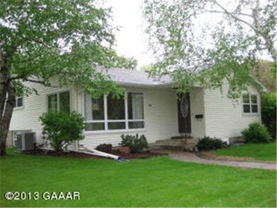 320 3rd St NE, Glenwood, MN 56334 - photo 2