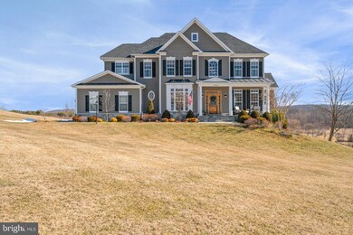 35492 Greyfriar Dr, Round Hill, VA 20141 - photo 2