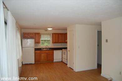 31 Beacon Ave, Oak Bluffs, MA 02557 - photo 4