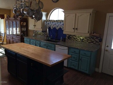 ALMAR-KITCHEN 1