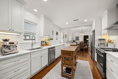 1135 Jerome St, Houston, TX 77009 - photo 7