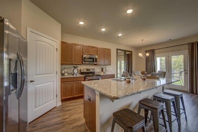 763 Prominence Rd unit 110, Columbia, TN 38401 - photo 4