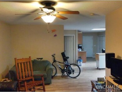 open from living to kitchen