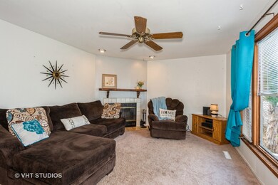 108 Siesta Ct, Carpentersville, IL 60110 - photo 7