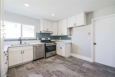 3870 Mayhill Ave, Las Vegas, NV 89121 - photo 7