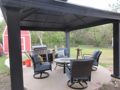 504 Arwine Dr, Hurst, TX 76053 - photo 5