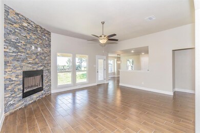 537 S Hitt St, Boyd, TX 76023 - photo 3