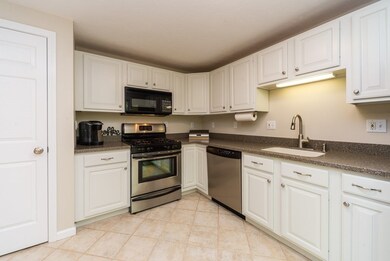 54 Pinecrest Village unit 54, Hopkinton, MA 01748 - photo 3