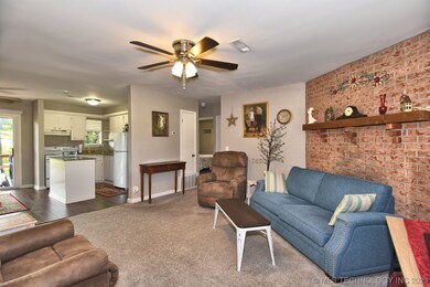 1753 S Pecan Ct, Broken Arrow, OK 74012 - photo 4