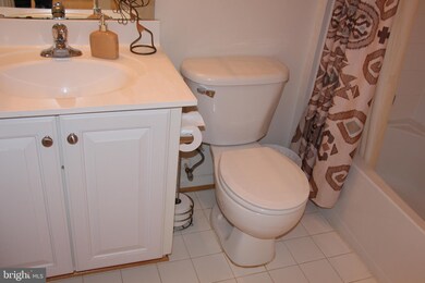 16408 Steerage Cir, Woodbridge, VA 22191 - photo 5