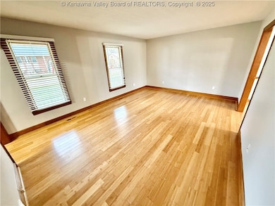 108 Sun Valley, Scott Depot, WV 25560 - photo 7