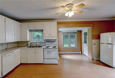 104 Elm St, Blackstone, MA 01504 - photo 6