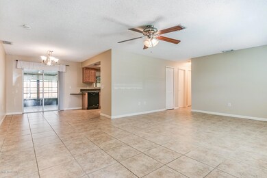 06_2211Spring7596_mls