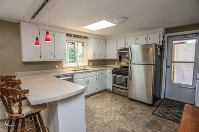 46 Cemetery Rd, Somersworth, NH 03878 - photo 4