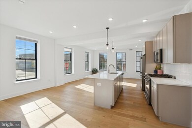 2141 E Hagert St unit B, Philadelphia, PA 19125 - photo 6