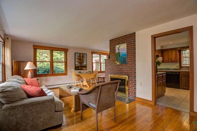 7 Todd Rd Cape Elizabeth ME-small-008-00