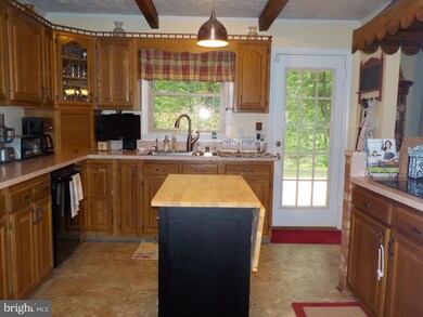 9885 Beech Ln, La Plata, MD 20646 - photo 2