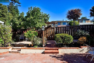 1114 Grizzly Peak Blvd, Berkeley, CA 94708 - photo 4