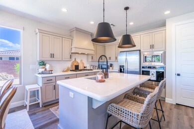 GOURMET KITCHEN