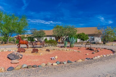 35775 S Gold Rock Cir, Wickenburg, AZ 85390 - photo 4