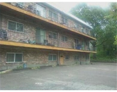 185 Grove St unit 9, West Roxbury, MA 02132 - photo 2