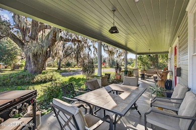 420 Pine St, Crescent City, FL 32112 - photo 5