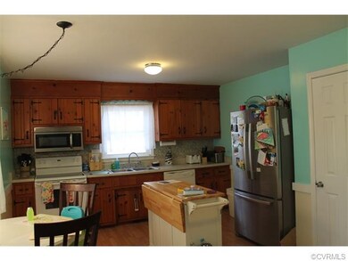 11606 Leiden Ln, Midlothian, VA 23112 - photo 2