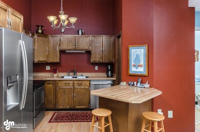 7333 Foxridge Circle P1-large-009-Kitche